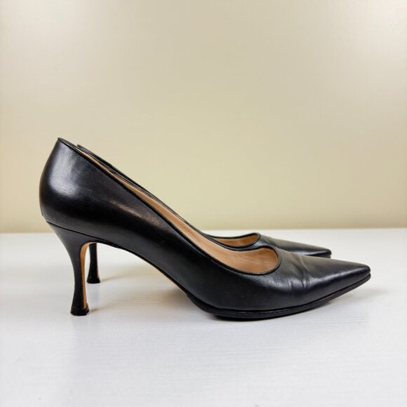 EUC Manolo Blahnik Black Leather Heel Pointed Toe Pump - Picture 2 of 12